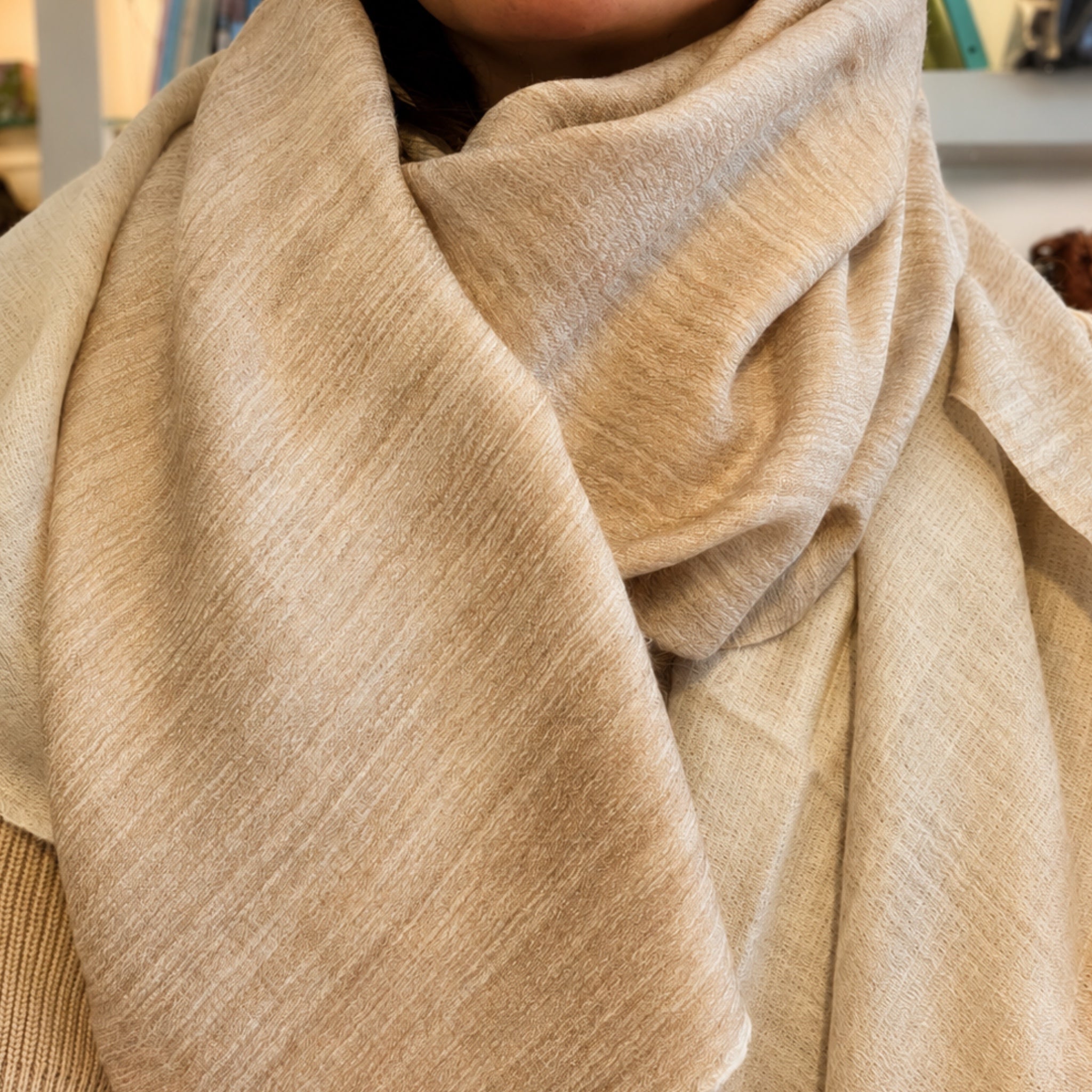 Two-tone scarf | oat צעיף