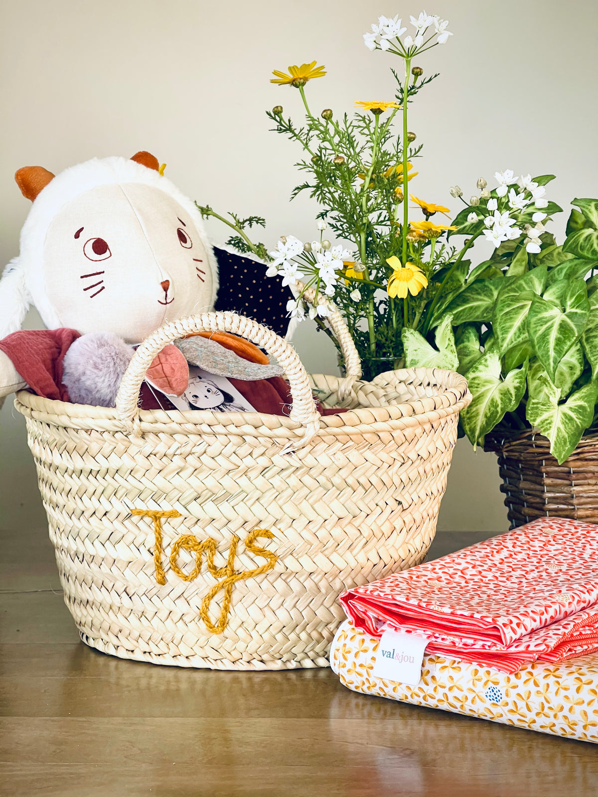 Toys || M basket