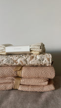 טען תמונה לגלריה, Toffee blanket || שמיכת תינוק אורגנית