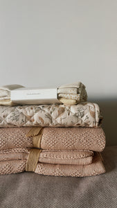 Toffee blanket || שמיכת תינוק אורגנית