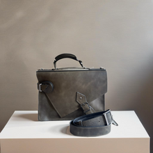 טען תמונה לגלריה, תיק סטודנט | אוליב וינטג