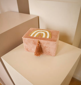 Jewellery box || קופסת קטיפה