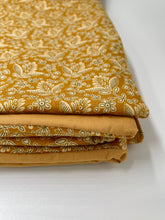 Load image into Gallery viewer, שמיכת תינוק || Caramel leaves