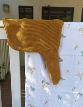 Load image into Gallery viewer, chunky knitted sweater | caramel